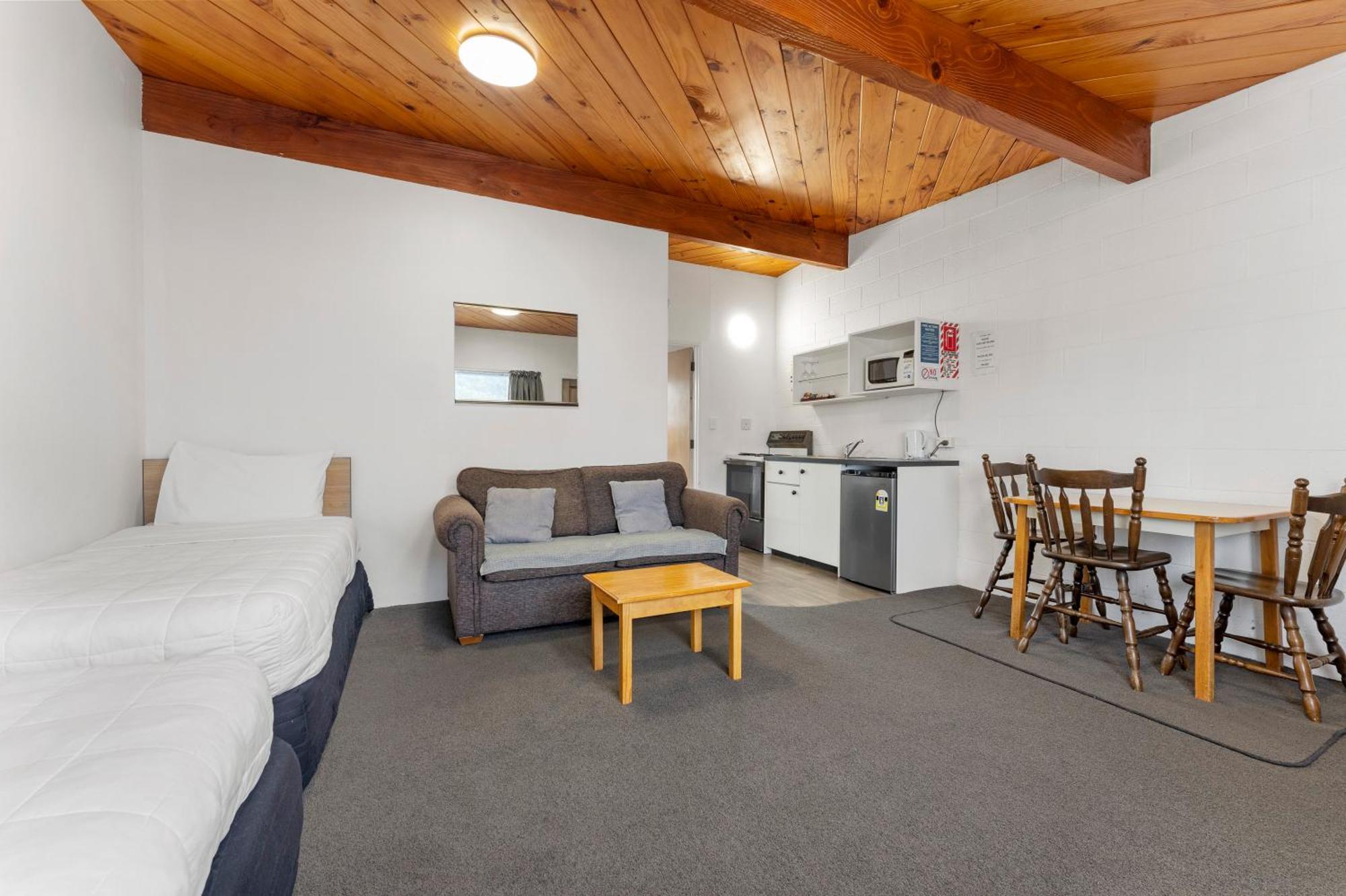 Coachman'S Lodge Motel Уангануй Екстериор снимка