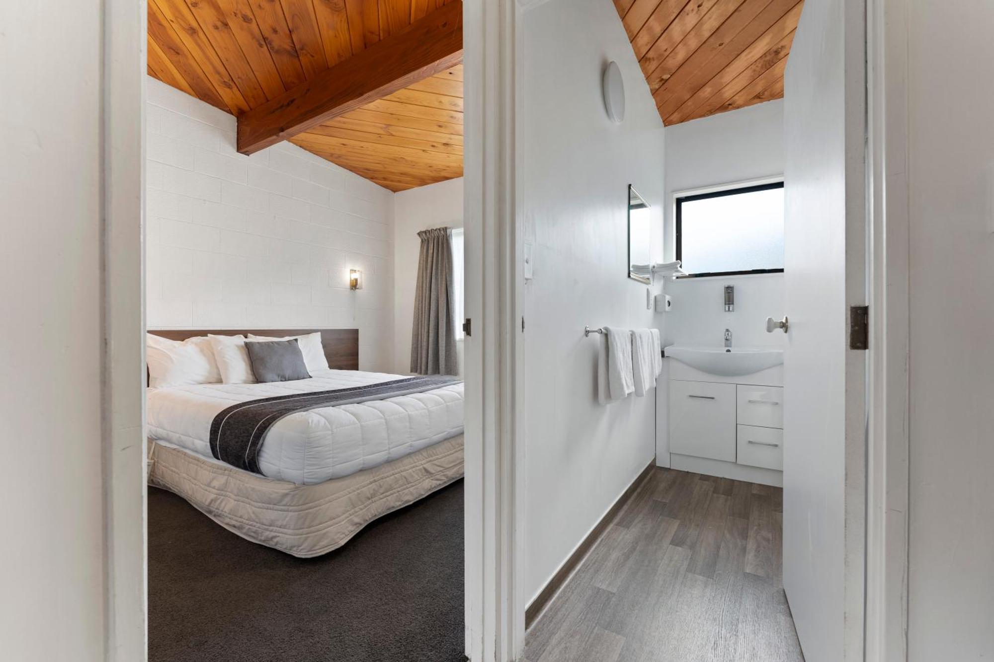 Coachman'S Lodge Motel Уангануй Екстериор снимка
