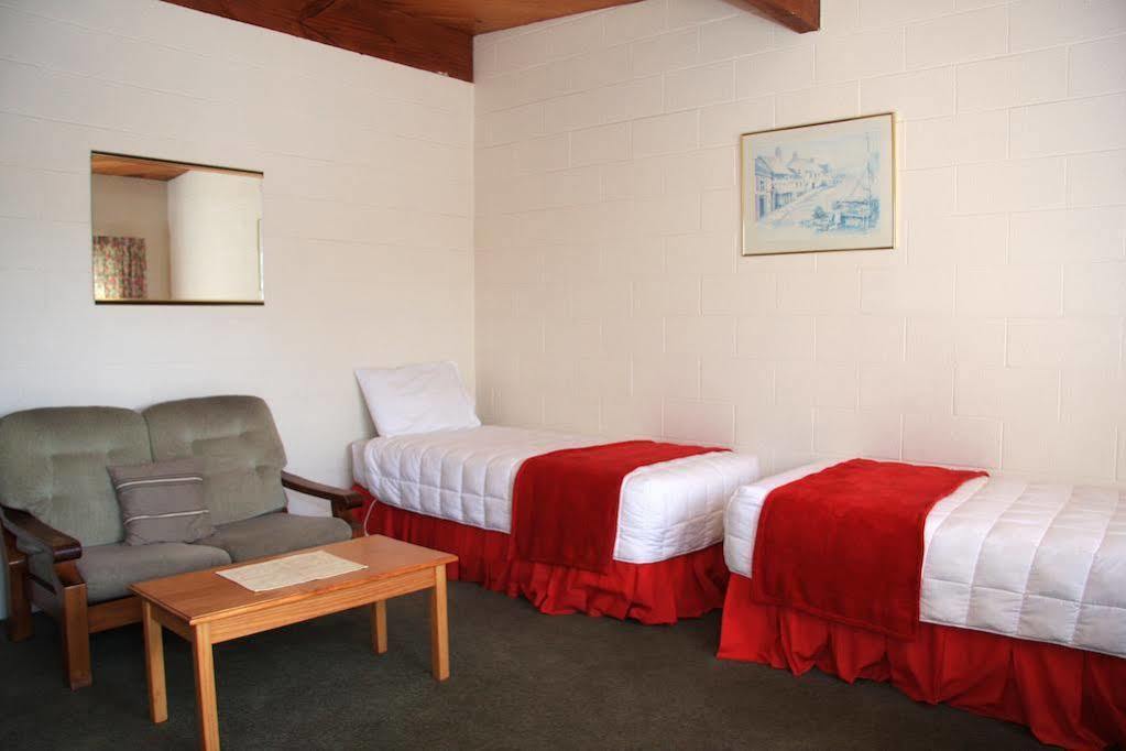 Coachman'S Lodge Motel Уангануй Екстериор снимка